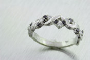 14k white gold white and black diamond ring